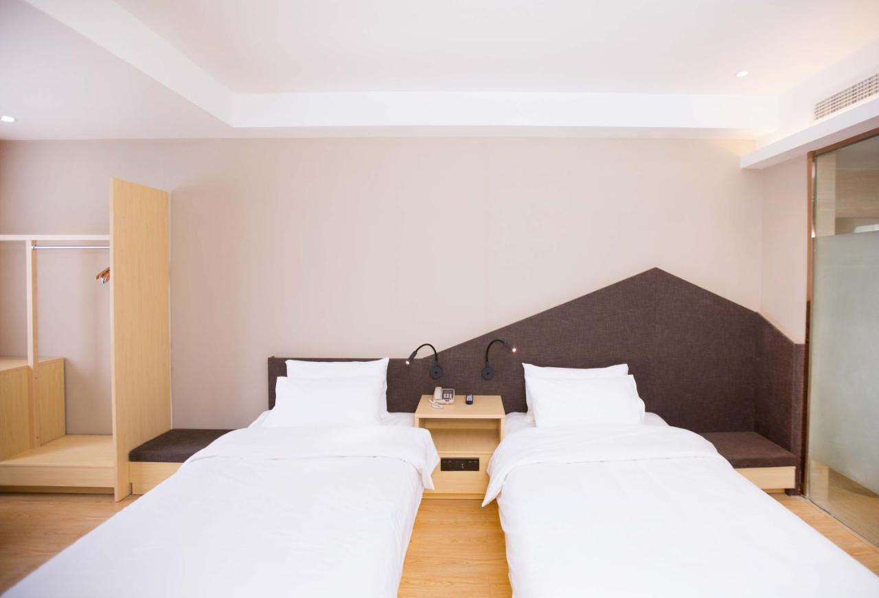 Ibis Styles Jingdezhen Cidu Avenue Hotel Exterior photo